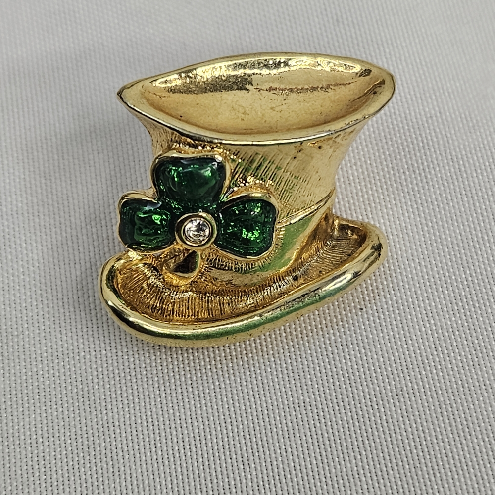 Gold Leprechaun Hat Brooch with Green Shamrock
